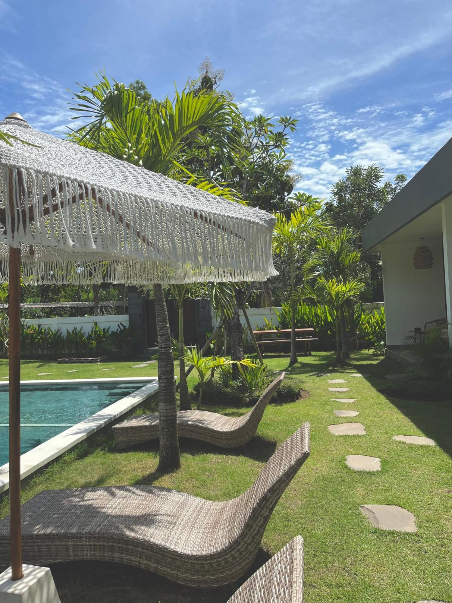 Tropical Almond Villa Uluwatu Exterior foto